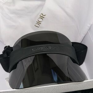 Dior Club V1U sun visor, new with box and dust bag. No scratches